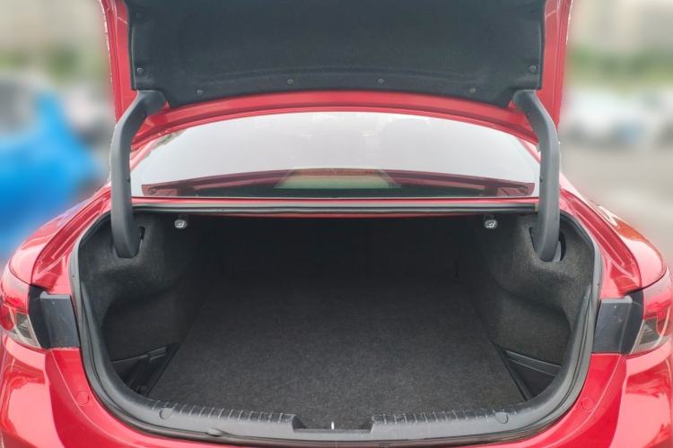 Used Mazda Atenza 2017 2.0L Blue Sky Luxury Edition Trunk