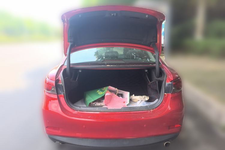 Used Mazda Atenza 2017 2.0L Blue Sky Luxury Edition Trunk