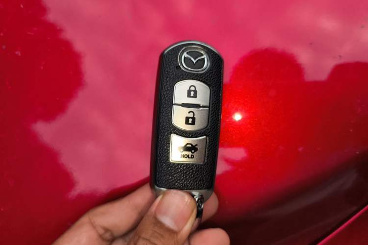 Used Mazda Atenza 2017 2.0L Blue Sky Luxury Edition Vehicle Key