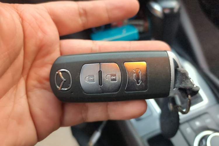 Used Mazda Atenza 2017 2.0L Blue Sky Luxury Edition Vehicle Key