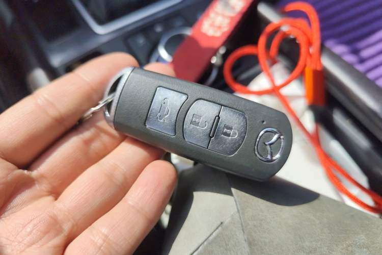 Used Mazda Atenza 2017 2.5L Blue Sky Prestige Edition Vehicle Key