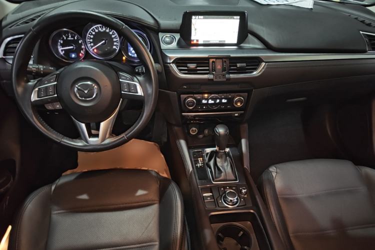 Used Mazda Atenza 2017 2.0L Blue Sky Luxury Edition Center Console