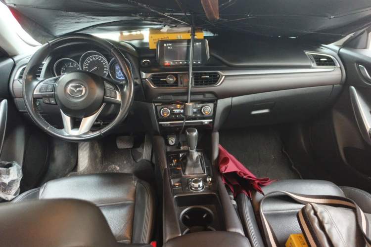 Used Mazda Atenza 2017 2.0L Blue Sky Luxury Edition Center Console