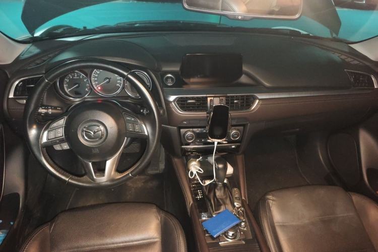 Used Mazda Atenza 2017 2.0L Blue Sky Luxury Edition Center Console