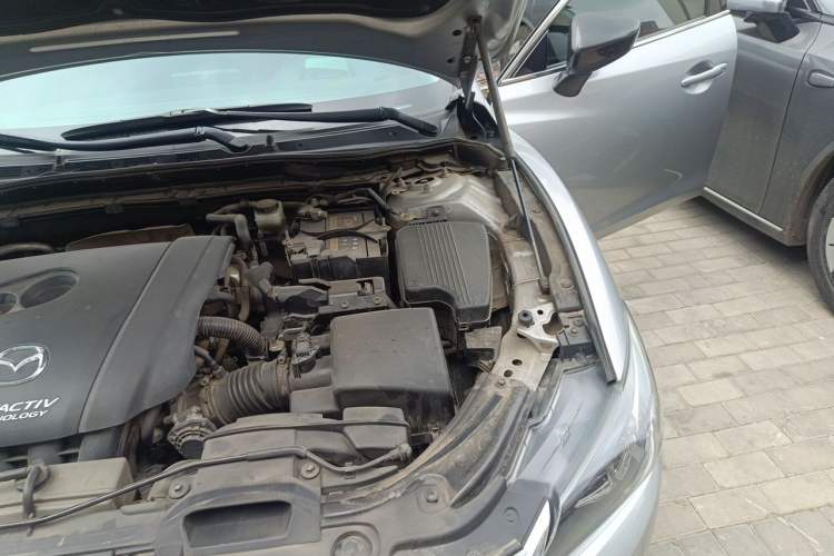 Used Mazda Atenza 2017 2.0L Blue Sky Luxury Edition Engine Bay Left