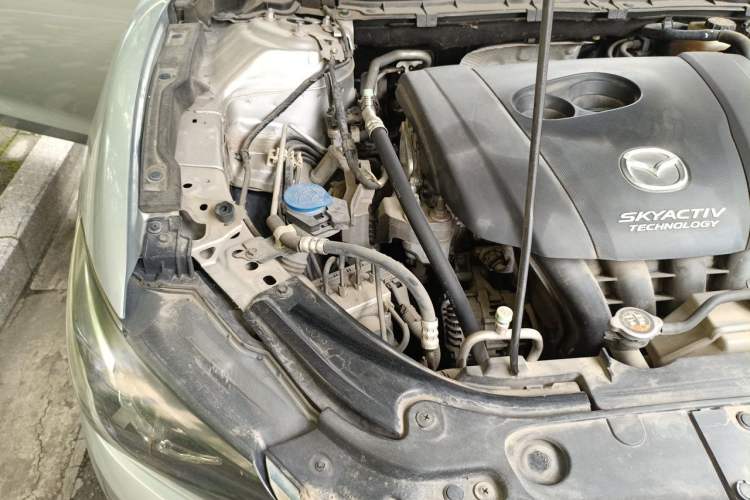 Used Mazda Atenza 2017 2.0L Blue Sky Luxury Edition Engine Bay Right