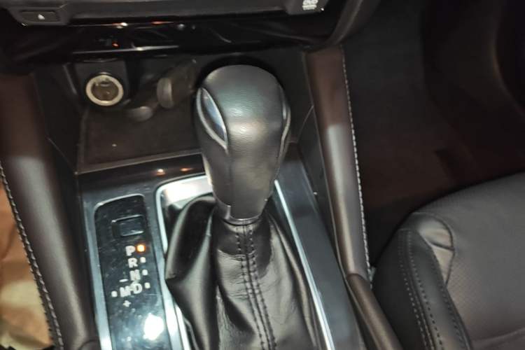 Used Mazda Atenza 2017 2.0L Blue Sky Luxury Edition Gear Lever