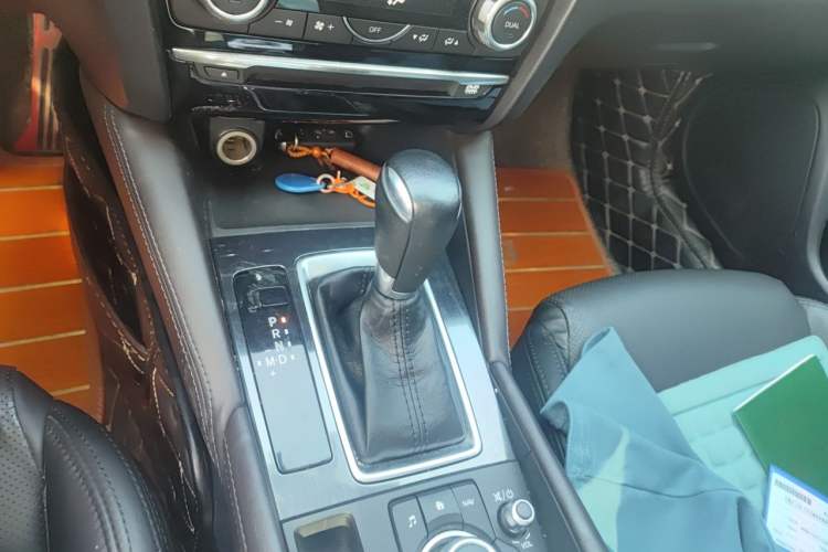 Used Mazda Atenza 2017 2.0L Blue Sky Prestige Edition Gear Lever