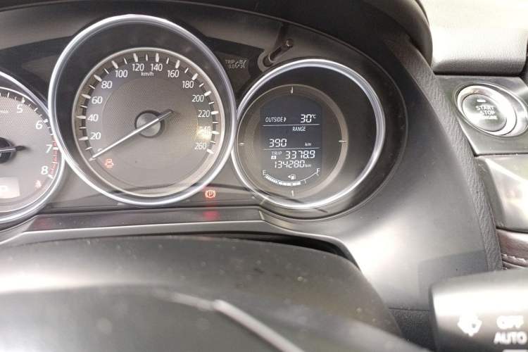 Used Mazda Atenza 2017 2.0L Blue Sky Luxury Edition Odometer Close Up