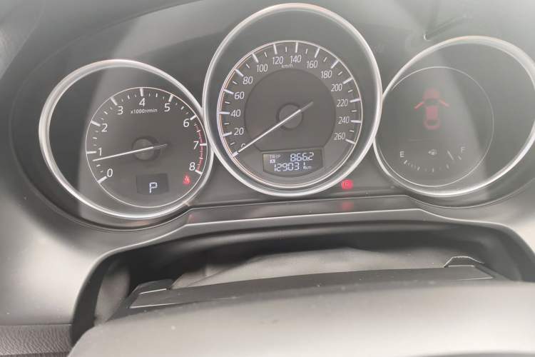 Used Mazda Atenza 2017 2.5L Blue Sky Prestige Edition Odometer Close Up