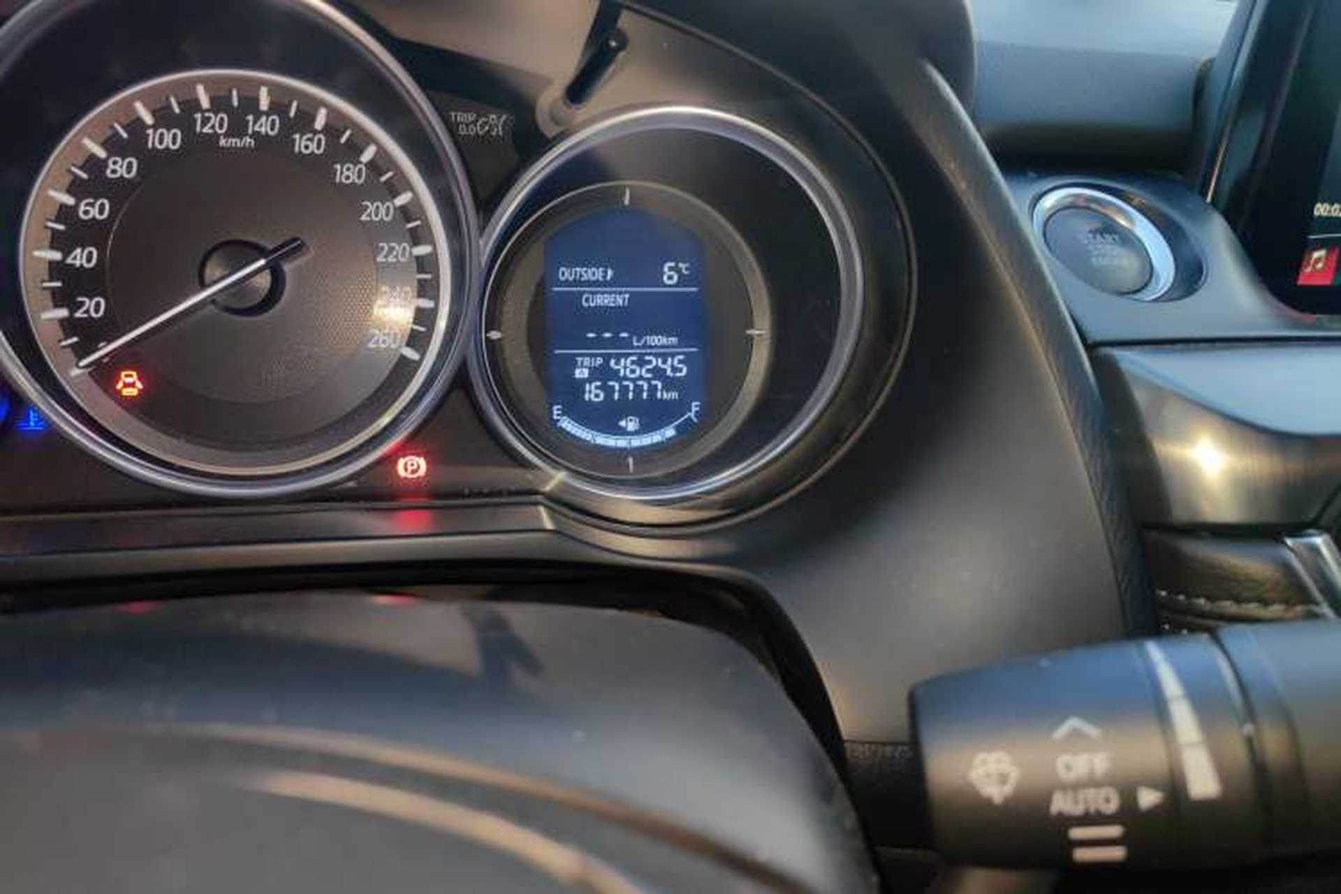 Used Mazda Atenza 2017 2.0L Blue Sky Luxury Edition Odometer Close Up