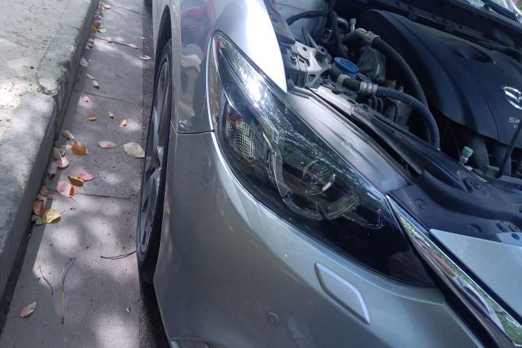 Used Mazda Atenza 2017 2.5L Sky Blue Supreme Edition Right Front Headlight