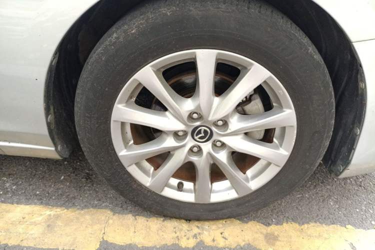 Used Mazda Atenza 2017 2.0L Blue Sky Luxury Edition Right Front Wheel Hub