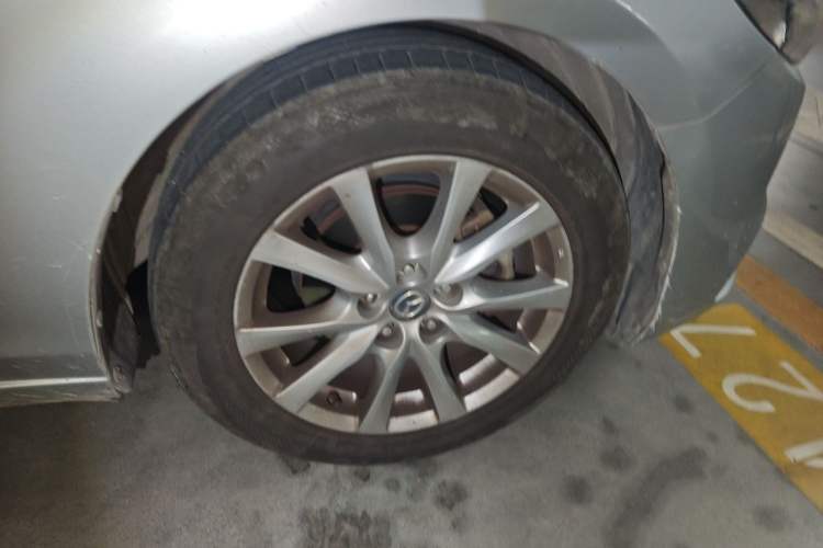 Used Mazda Atenza 2017 2.0L Blue Sky Luxury Edition Right Front Wheel Hub