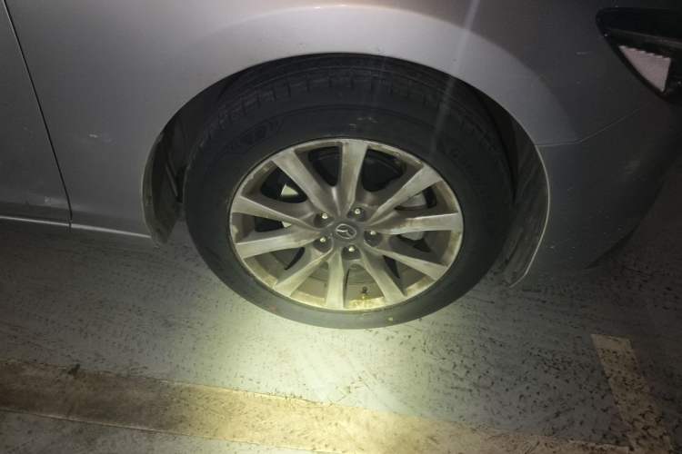 Used Mazda Atenza 2017 2.0L Blue Sky Luxury Edition Right Front Wheel Hub