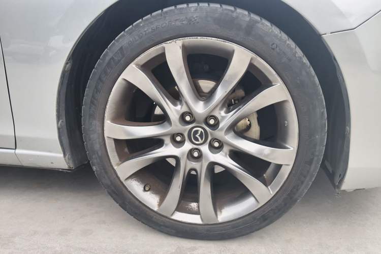 Used Mazda Atenza 2017 2.5L Blue Sky Prestige Edition Right Front Wheel Hub