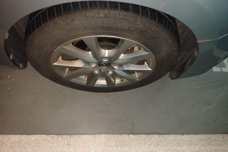 Used Mazda Atenza 2017 2.0L Blue Sky Luxury Edition Right Front Wheel Hub