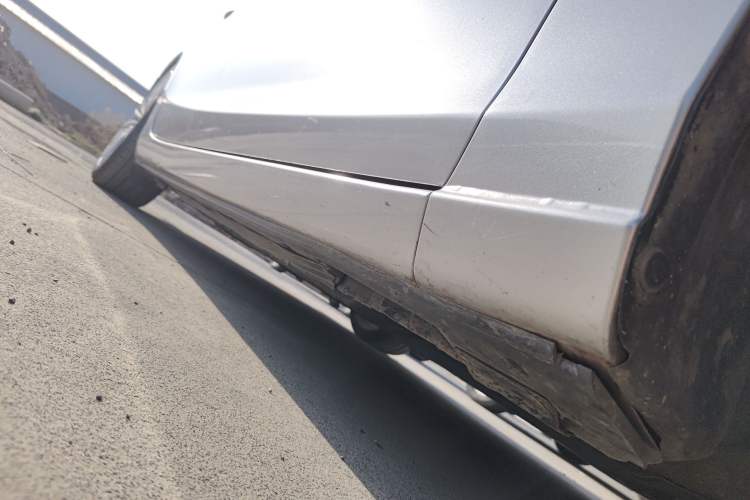 Used Mazda Atenza 2017 2.0L Blue Sky Luxury Edition Right Side Sill