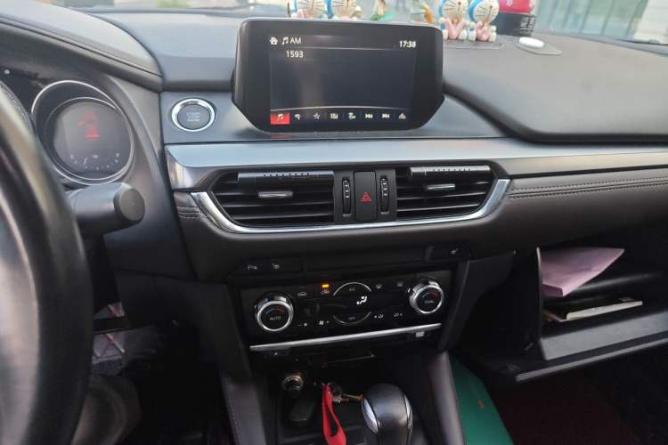 Used Mazda Atenza 2017 2.5L Blue Sky Prestige Edition Audio And AC Panel