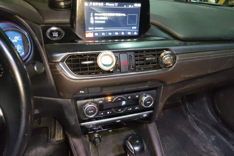 Used Mazda Atenza 2017 2.5L Skyactiv Sport Edition Audio And AC Panel