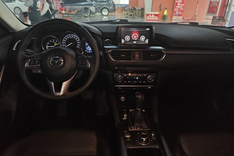 Used Mazda Atenza 2017 2.0L Blue Sky Luxury Edition Center Console