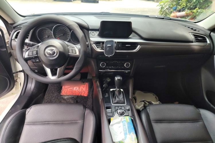 Used Mazda Atenza 2017 2.0L Blue Sky Luxury Edition Center Console