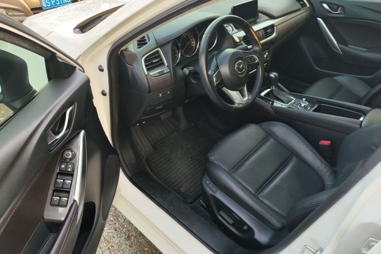 Used Mazda Atenza 2017 2.0L Blue Sky Luxury Edition Driver Seat