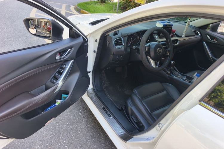 Used Mazda Atenza 2017 2.0L Blue Sky Luxury Edition Driver Seat