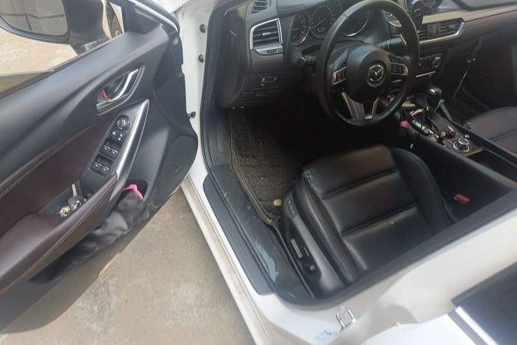 Used Mazda Atenza 2017 2.5L Blue Sky Prestige Edition Driver Seat