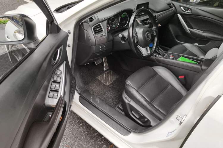 Used Mazda Atenza 2017 2.5L Blue Sky Prestige Edition Driver Seat