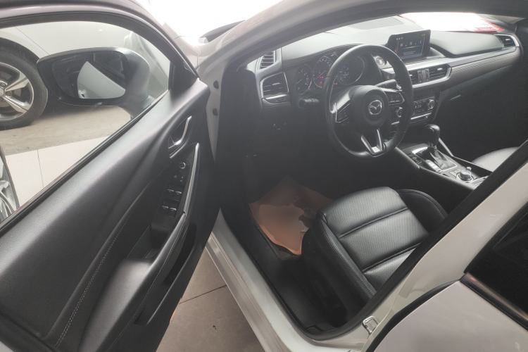 Used Mazda Atenza 2017 2.0L Blue Sky Luxury Edition Driver Seat