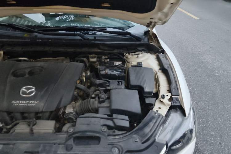 Used Mazda Atenza 2017 2.0L Blue Sky Luxury Edition Engine Bay Left