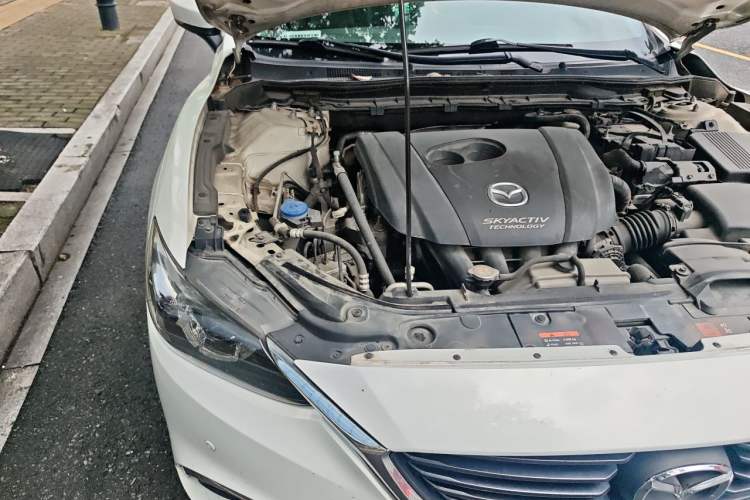 Used Mazda Atenza 2017 2.0L Blue Sky Luxury Edition Engine Bay Right