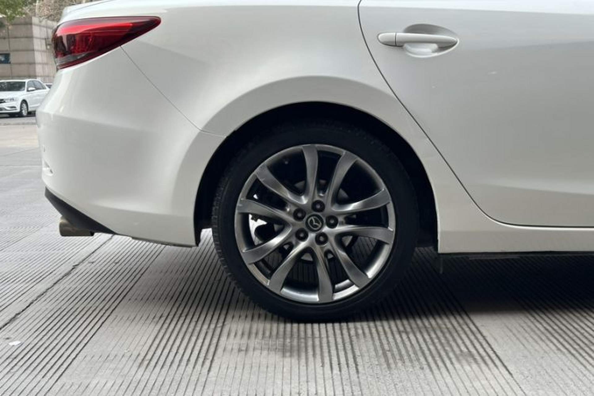 Used Mazda Atenza 2017 2.5L Blue Sky Prestige Edition Exterior 4