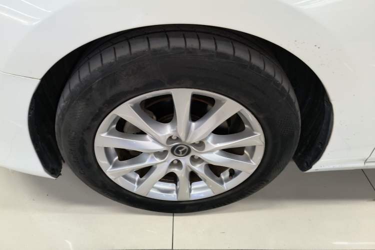 Used Mazda Atenza 2017 2.0L Blue Sky Luxury Edition Exterior 4