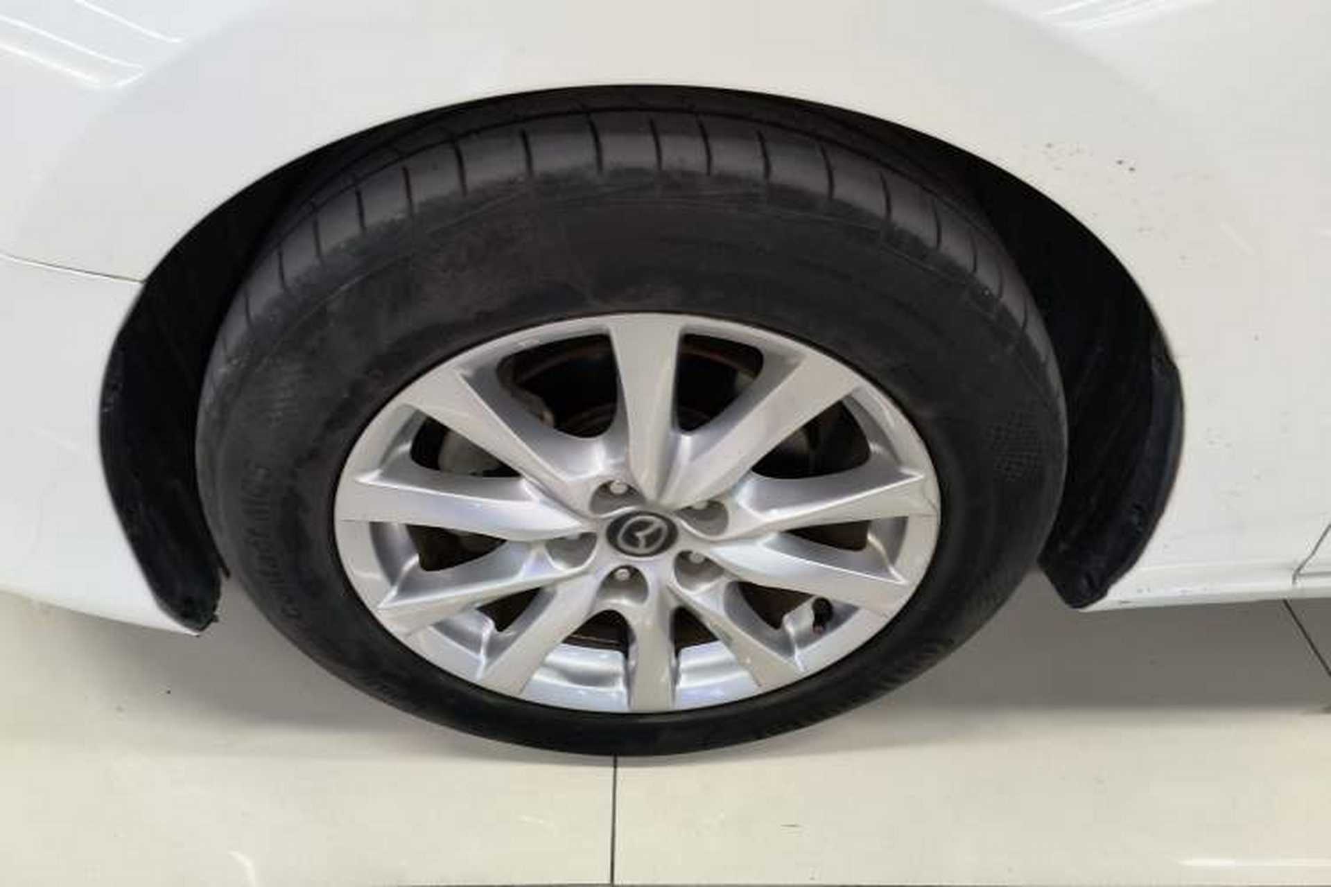 Used Mazda Atenza 2017 2.0L Blue Sky Luxury Edition Exterior 4