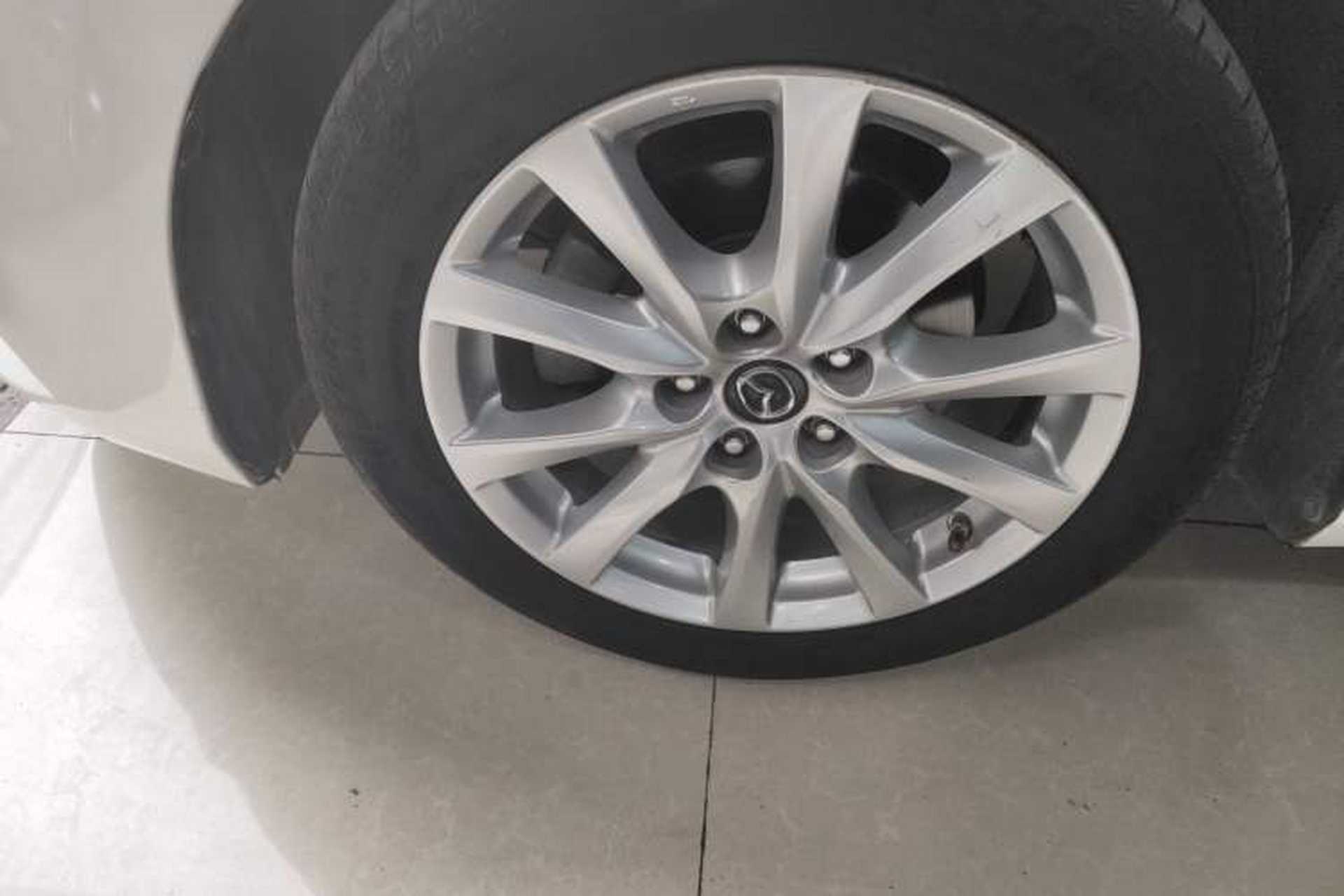 Used Mazda Atenza 2017 2.0L Blue Sky Luxury Edition Exterior 4