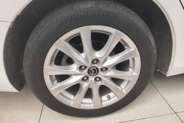 Used Mazda Atenza 2017 2.0L Blue Sky Luxury Edition Exterior 5