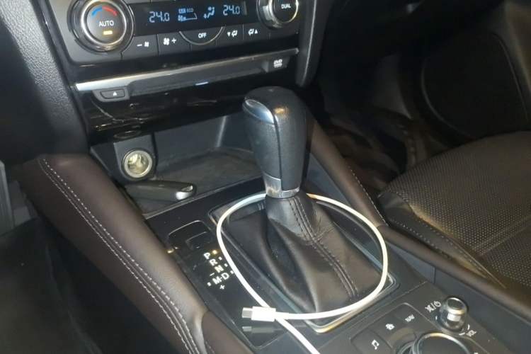 Used Mazda Atenza 2017 2.0L Blue Sky Luxury Edition Gear Lever