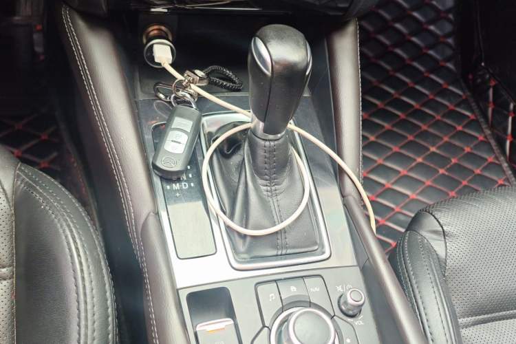 Used Mazda Atenza 2017 2.0L Blue Sky Luxury Edition Gear Lever