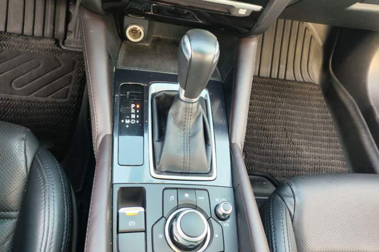 Used Mazda Atenza 2017 2.0L Blue Sky Luxury Edition Gear Lever