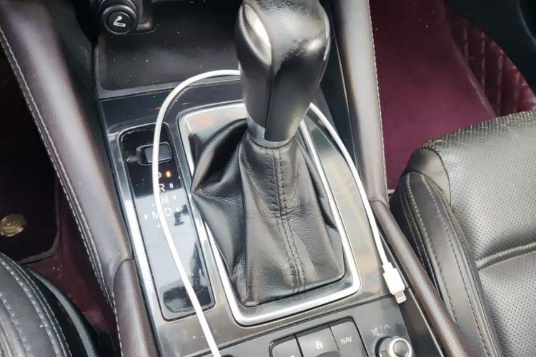 Used Mazda Atenza 2017 2.0L Blue Sky Luxury Edition Gear Lever