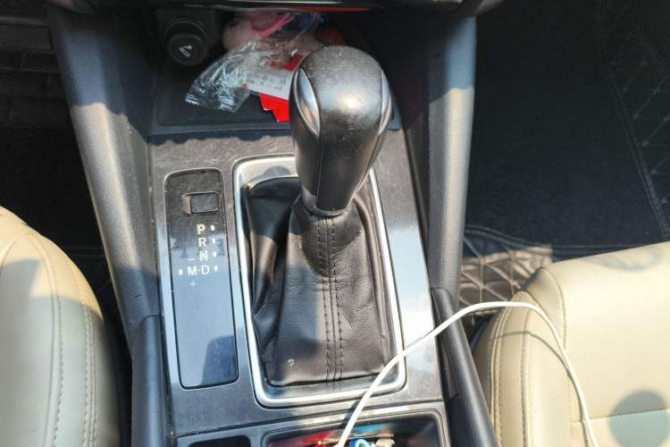 Used Mazda Atenza 2017 2.0L Blue Sky Fashion Edition Gear Lever