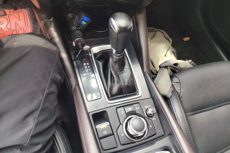 Used Mazda Atenza 2017 2.0L Blue Sky Luxury Edition Gear Lever