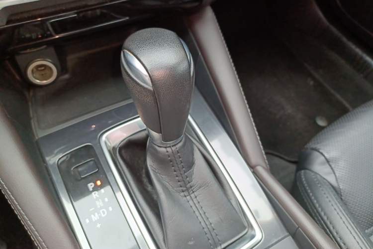 Used Mazda Atenza 2017 2.5L Blue Sky Prestige Edition Gear Lever