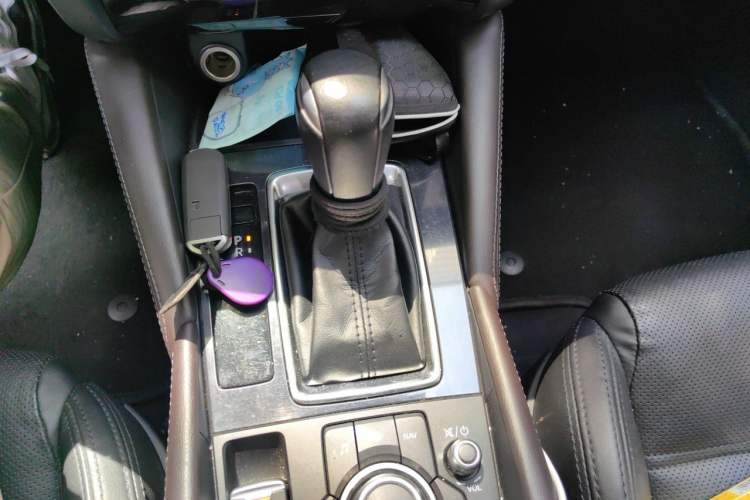 Used Mazda Atenza 2017 2.0L Blue Sky Prestige Edition Gear Lever