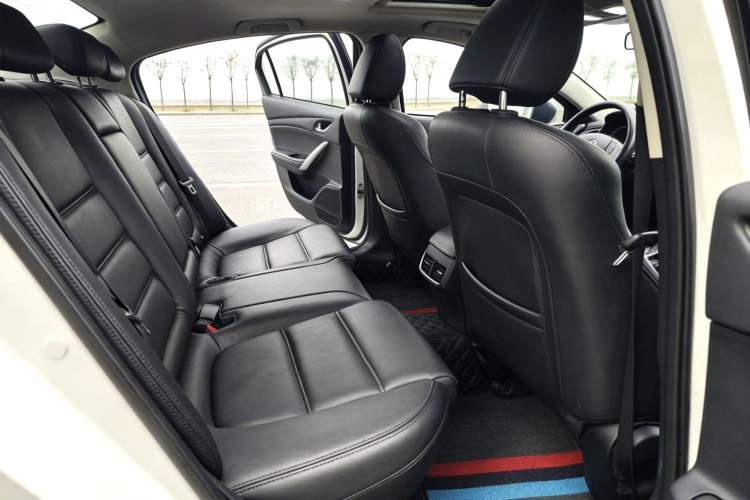 Used Mazda Atenza 2017 2.5L Skyactiv Sport Edition Interior 3