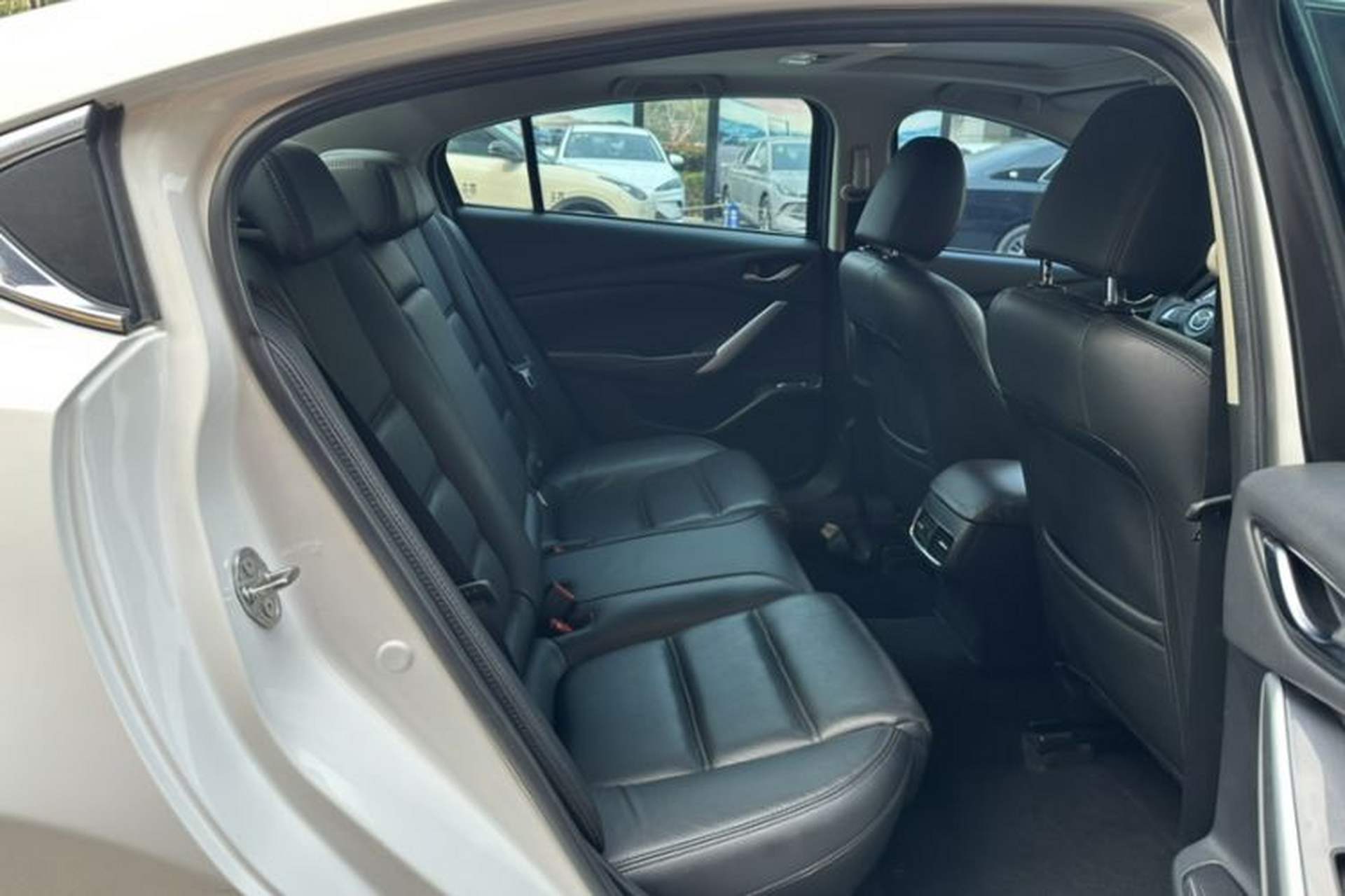 Used Mazda Atenza 2017 2.5L Blue Sky Prestige Edition Interior 3
