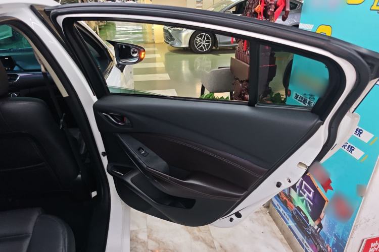 Used Mazda Atenza 2017 2.5L Skyactiv Sport Edition Interior 6