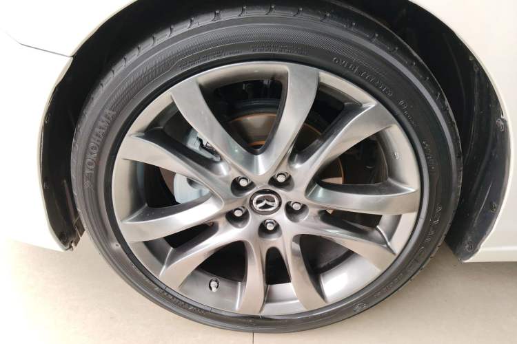 Used Mazda Atenza 2017 2.5L Blue Sky Prestige Edition Left Front Wheel Hub